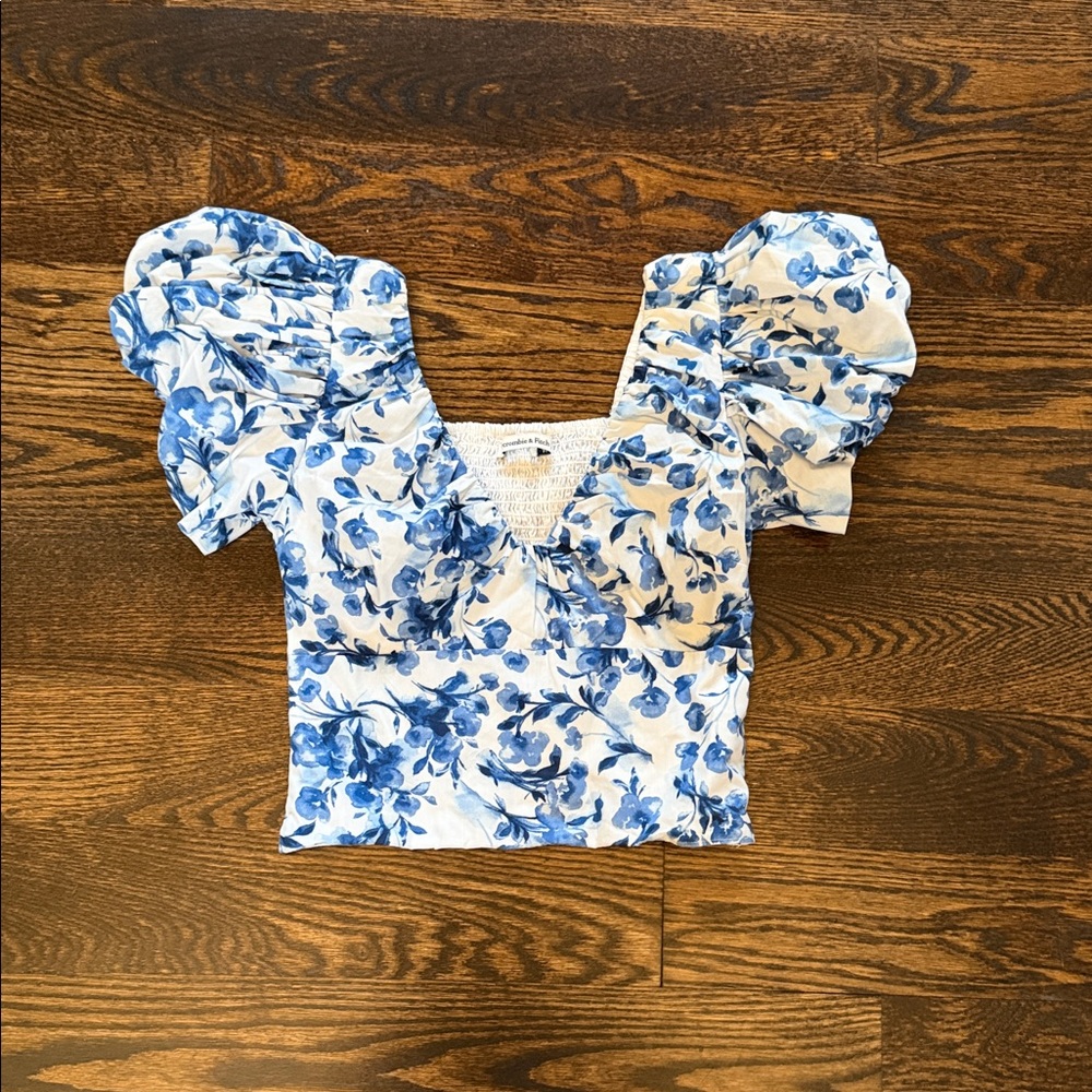 Abercrombie & Fitch Blue and White Floral Blouse